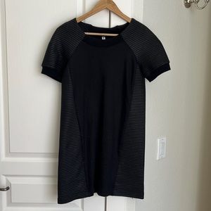 Black fabletics short-sleeved mini dress